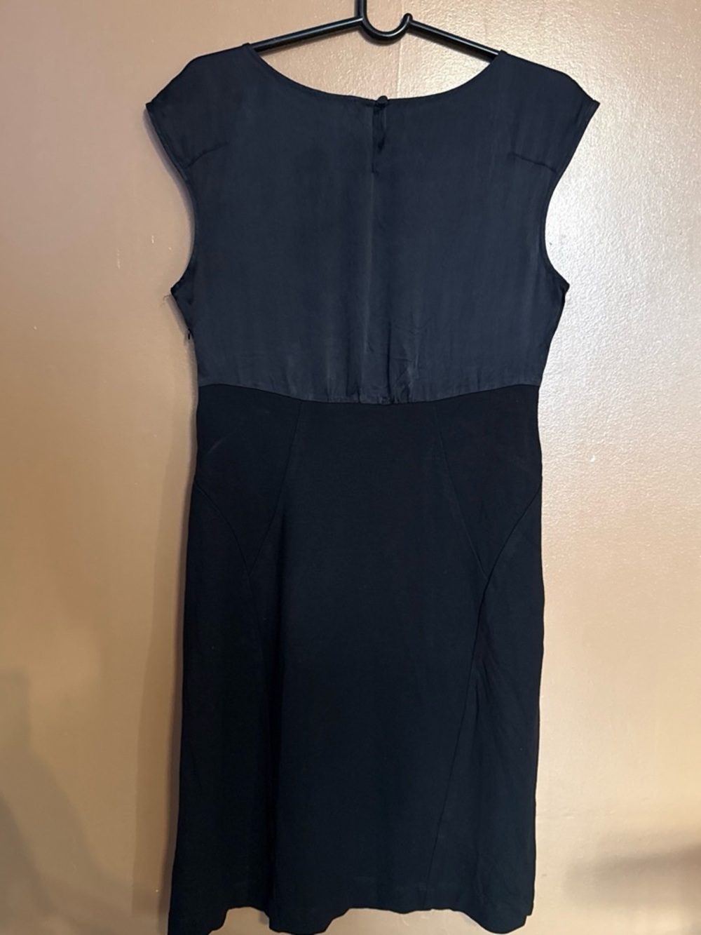 Theory Black Cap-Sleeve Sheath Dress - Picture 2 of 3